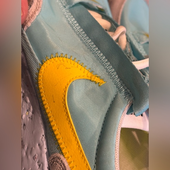 NIKE WOMEN'S WAFFLE RACER CRATER - BLEACHED AQUA/SPEED YELLOW size 6 - Picture 7 of 8